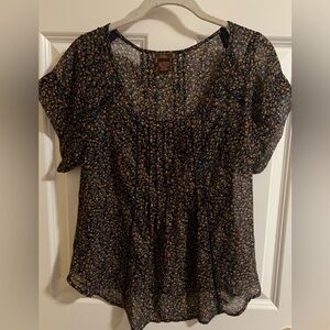 EUC dm bm semi sheer ditsy  floral top. Size S